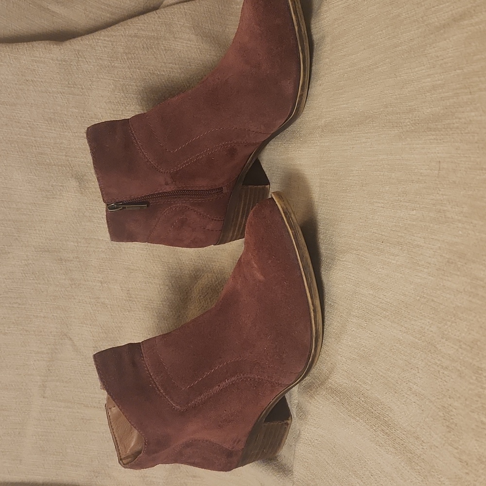 LUCKY BRAND Red Brown Suede Leather Booties, Zip, Size 8.5M